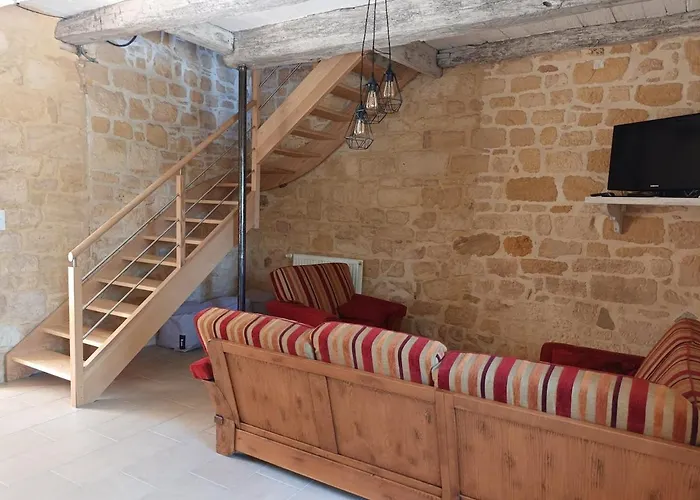 Avec Piscine Hébergement de vacances Payrignac